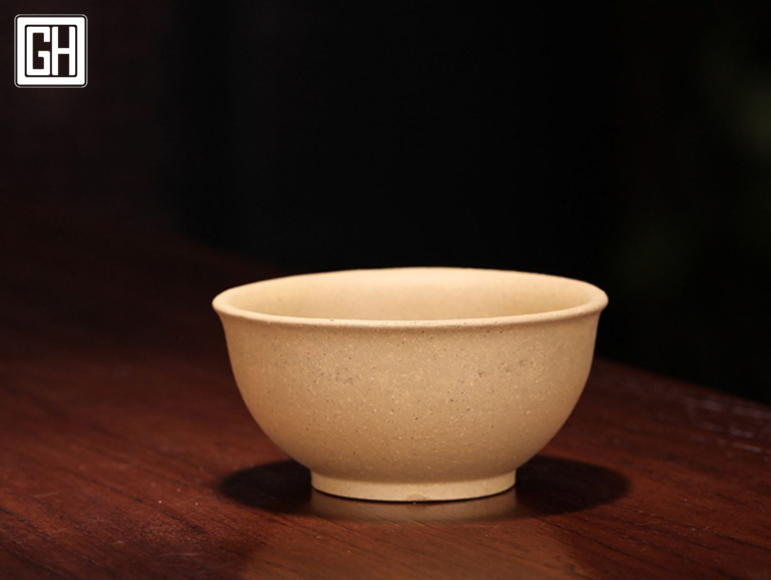 hoang-ne-thanh-thu-be