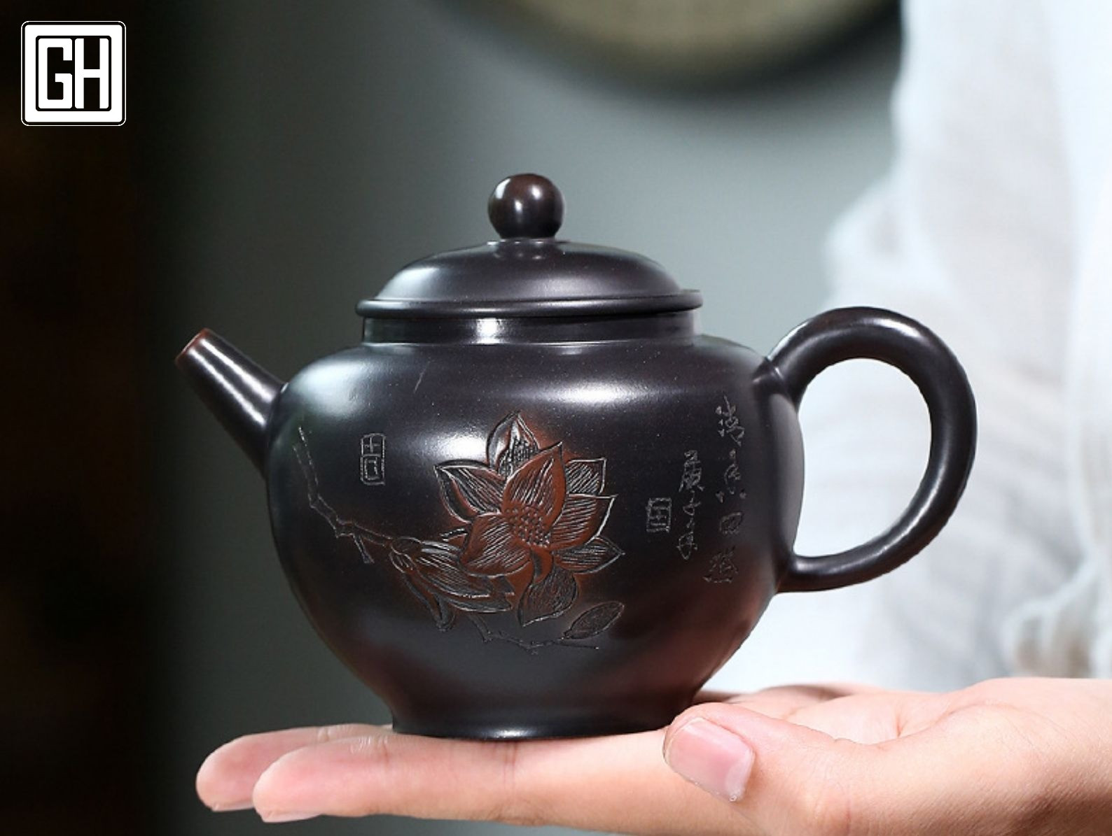 am-tu-sa-vien-dung-sen-co